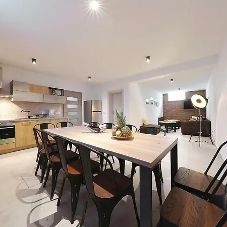 Apartament David *